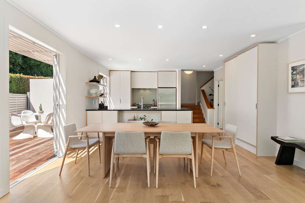 2/62 St Georges Bay Road_1