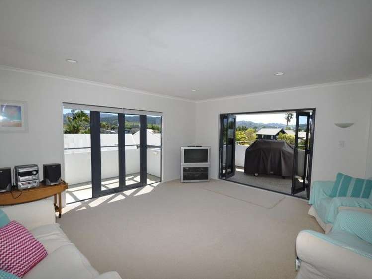 110 The Yardarm Pauanui_7