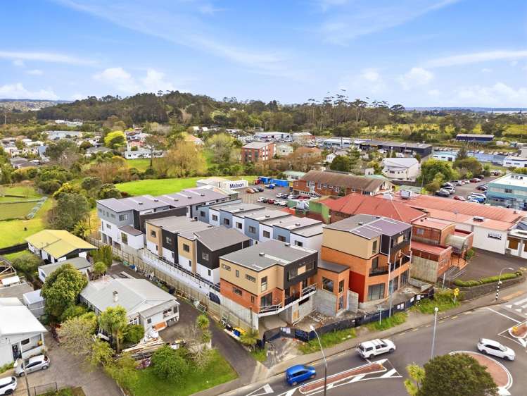 17 and 19 Glendale Road Glen Eden_6
