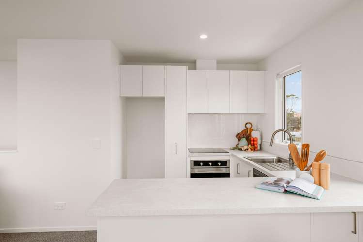 1 & 2/118 Links Avenue Mount Maunganui_16