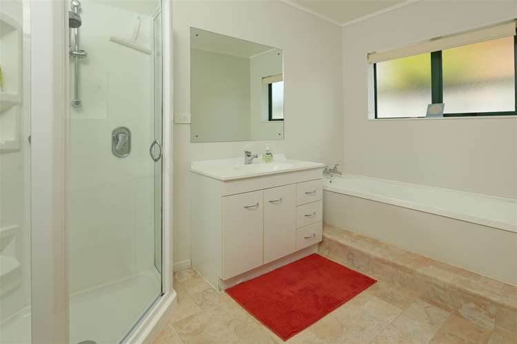 16 Basra Drive Henderson_20