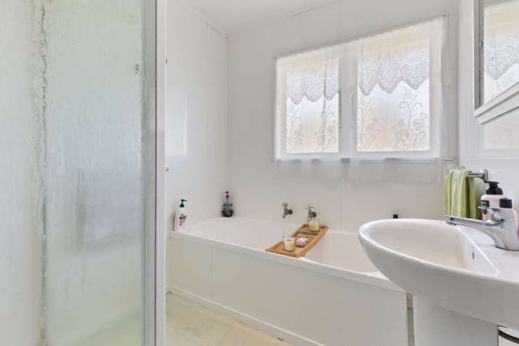 26 Elliott Crescent Owhata_10