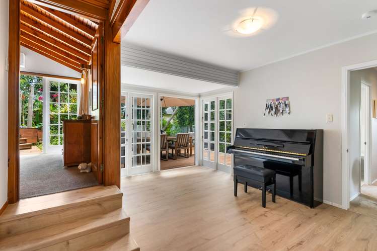 12 Puketitiro Street Glen Eden_17