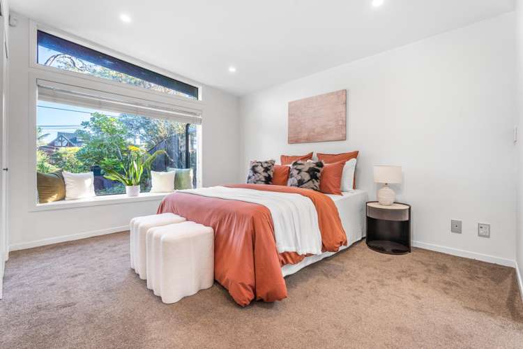 72 Cliff Road Torbay_12