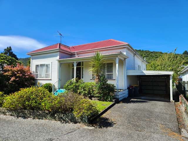 Attractive price ideal location