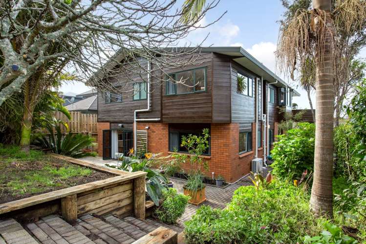 9 Highwood Grove Torbay_29