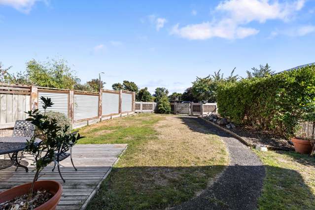 9 Armstrong Grove Hilltop_2