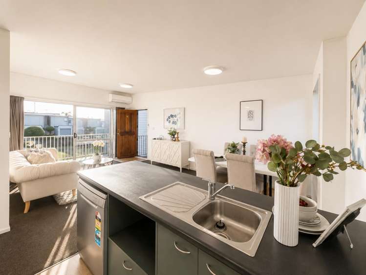 98/7 Kelvin Hart Drive East Tamaki_8