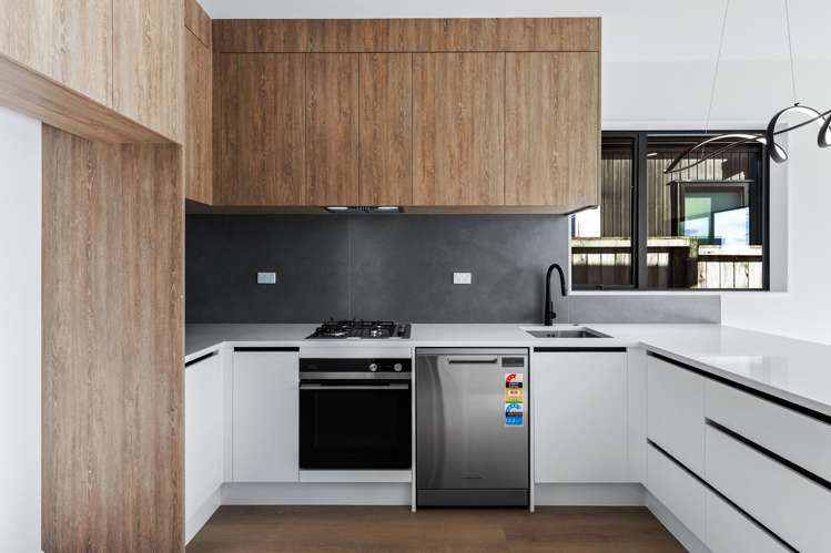 5 Herekino Street Westgate_12