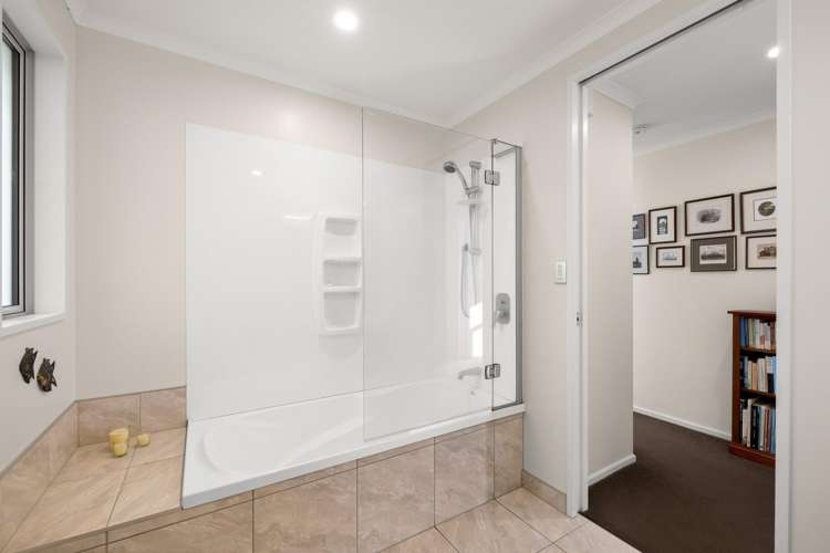 30 Valhalla Drive Richmond_22