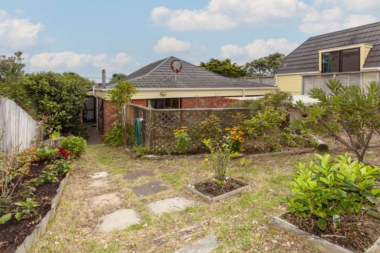 101 The Esplanade Raumati South_24