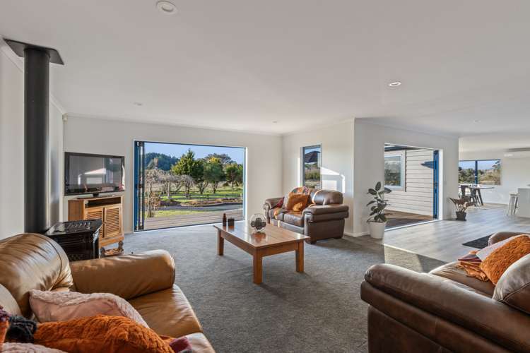 781 Kahikatea Flat Road Waitoki_5