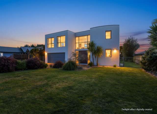 Executive Home! Stunning Views!