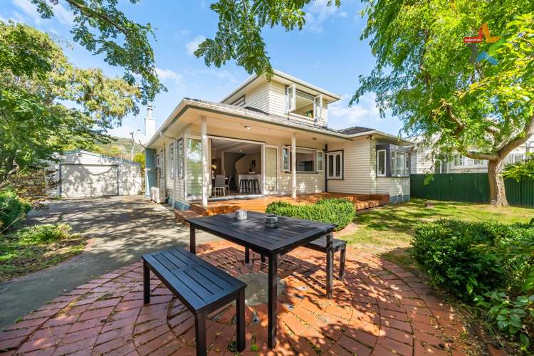 51 Pohutukawa Street Woburn_22