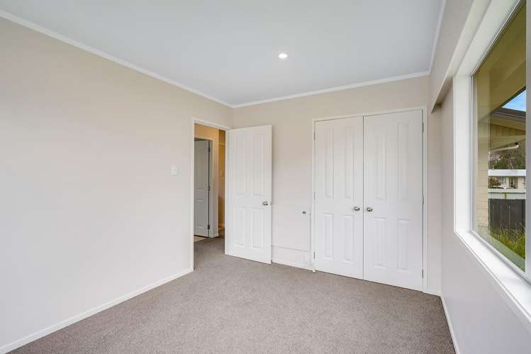 7 Frost Place Pukete_13