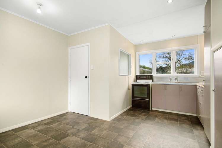 30 Roberts Street Tawa_7