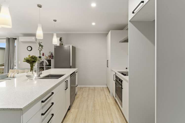 6 Ernie Way Mount Maunganui_6