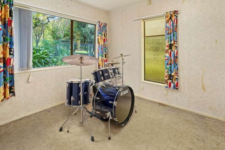 8 Deodar Place Totara Heights_12