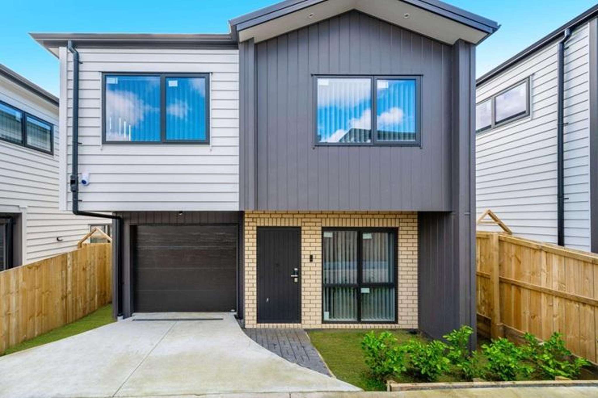 ‘Sell it or we will’: Developer’s desperate $1 auction as lender turns the screws