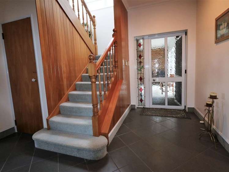 64 Richmond Road Carterton_16