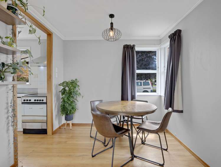 1B Tomin Road Glenview_11