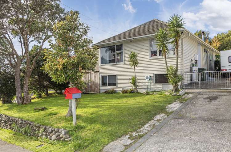 81 Taylor Terrace Tawa_17