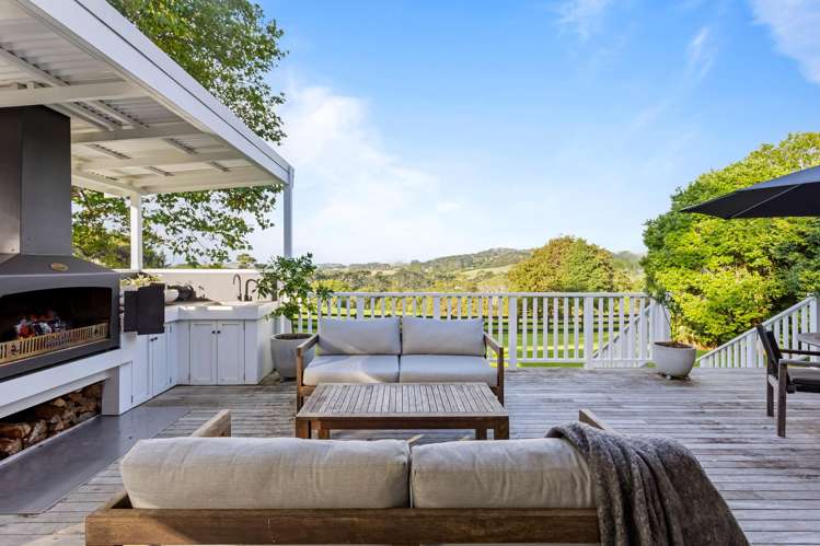 376 Taiapa Road Muriwai Beach_24