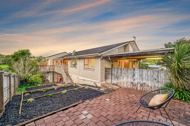 1/30 Curacao Place Half Moon Bay_24