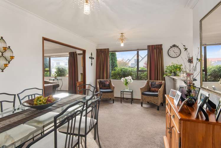 7 Regency Crescent Redwood_5