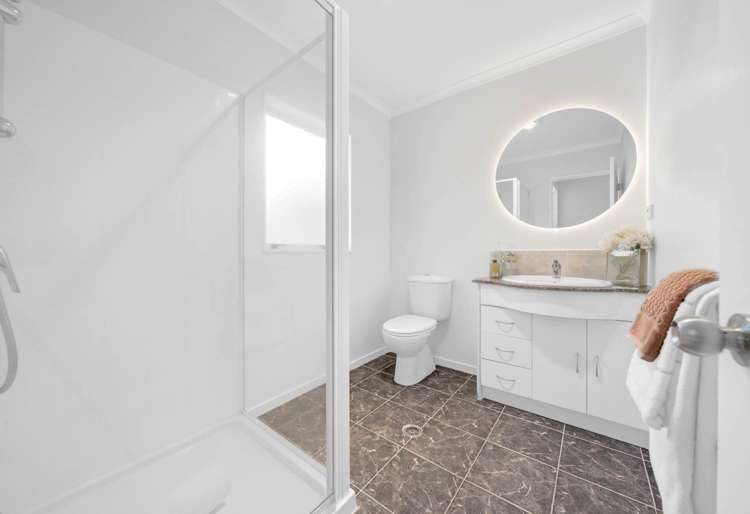 5A Ballydonegan Rise East Tamaki_10