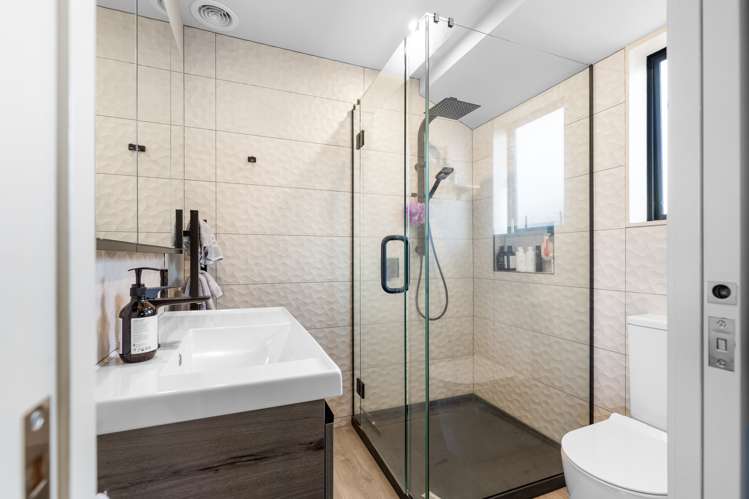 8 Cleveland Heights Kelvin Grove_12