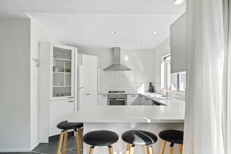 7 Joseph Banks Drive Whitby_3