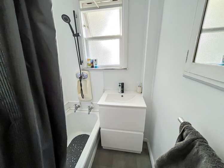 660 Featherston Street Roslyn_7