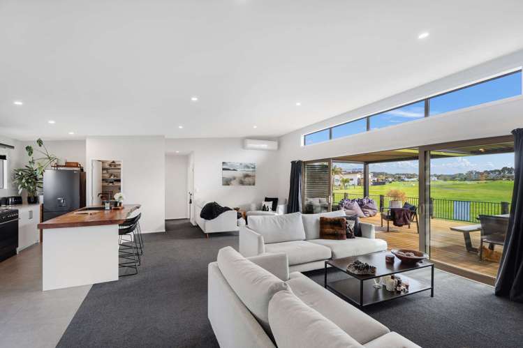 171 Rangiora Crescent Matarangi_16