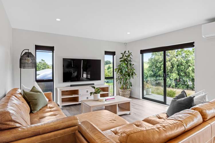 10 Alfred Peter Crescent Warkworth_9