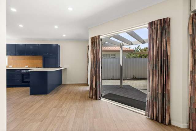 73 Kensington Drive Taradale_2