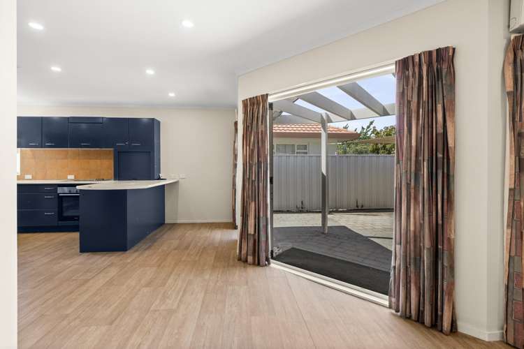 73 Kensington Drive Taradale_2