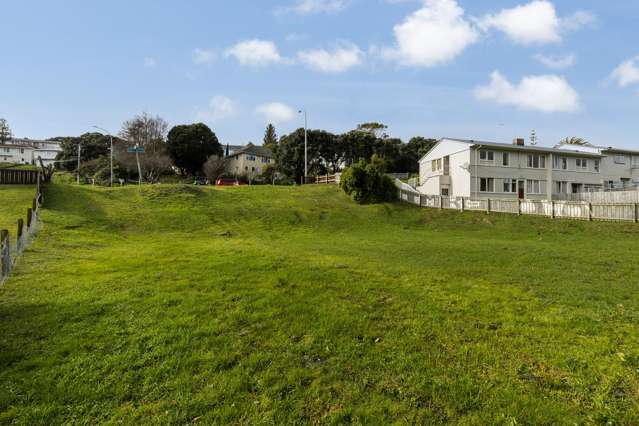A and B/176 Mungavin Avenue Cannons Creek_4