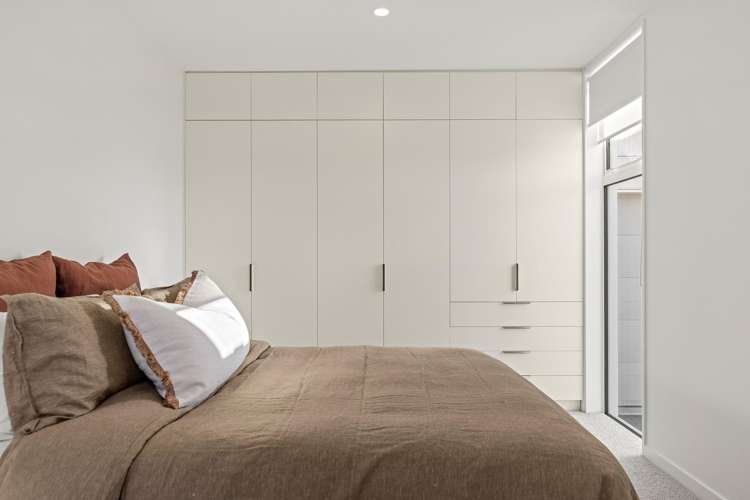 196 Main Road Redcliffs_10