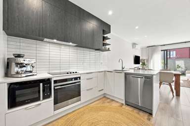 8 Roundel Crescent_3