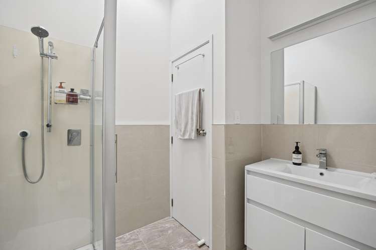2/64 Exmouth Road Northcote_14