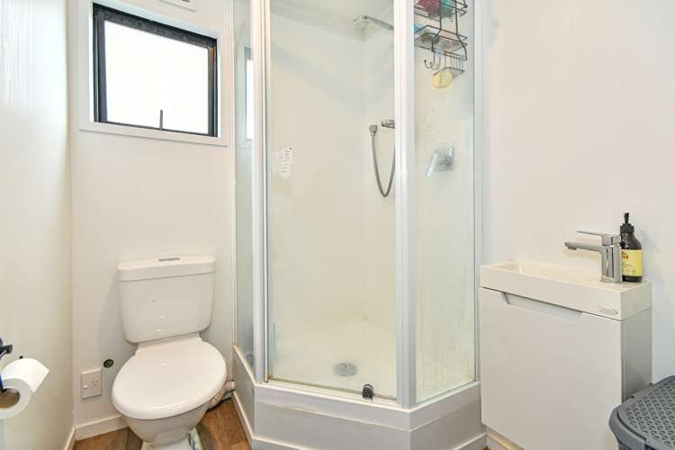 15 Lowburn Place Clover Park_14