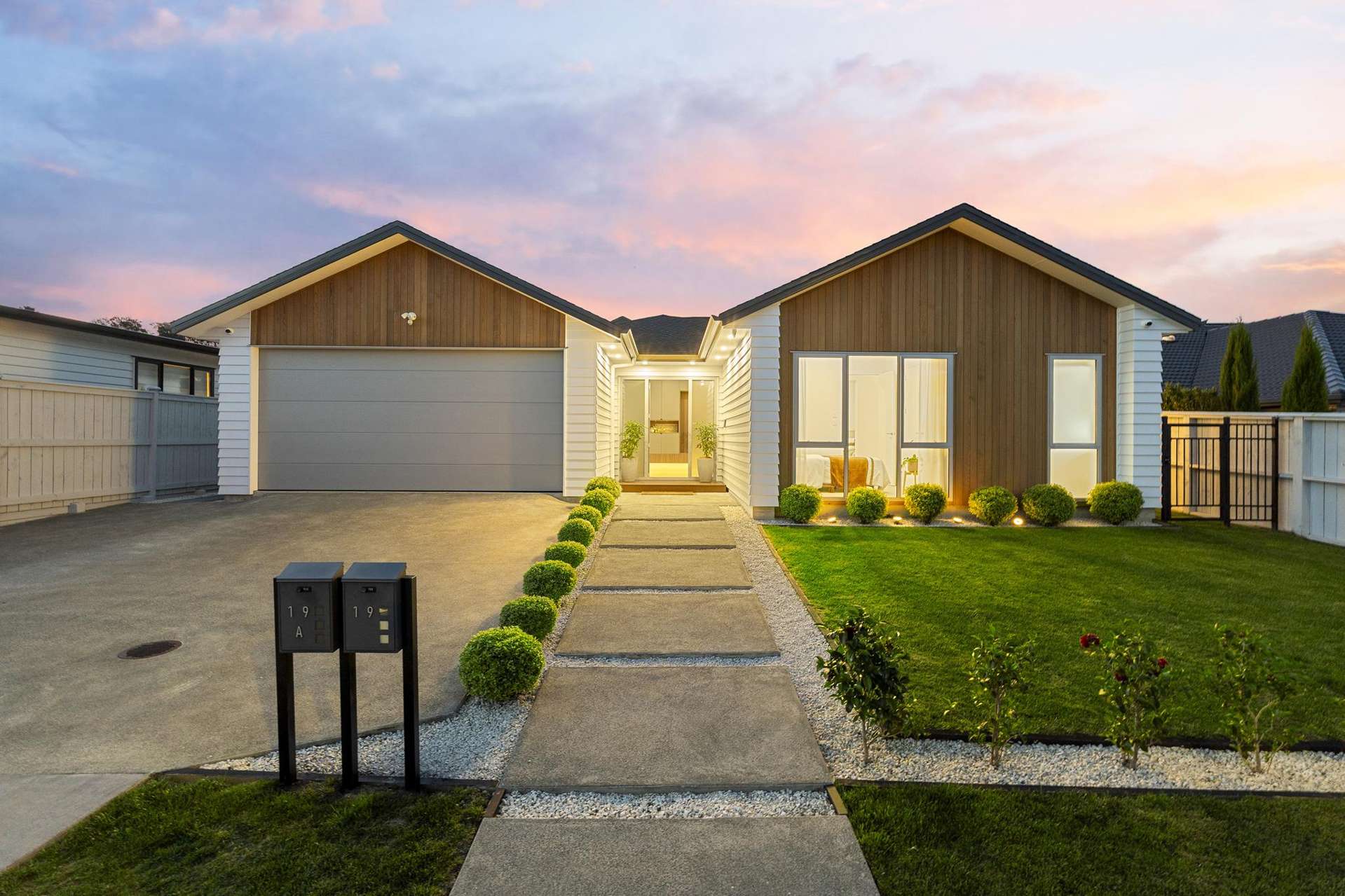 19 & 19A Surf View Crescent Red Beach_0