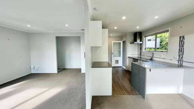 1 Babington Place Torbay_5