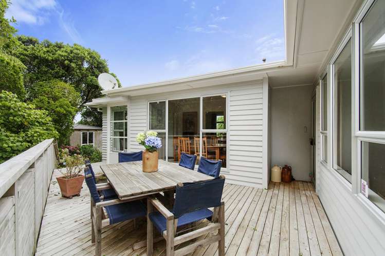 27 Hampton Hill Road Tawa_0