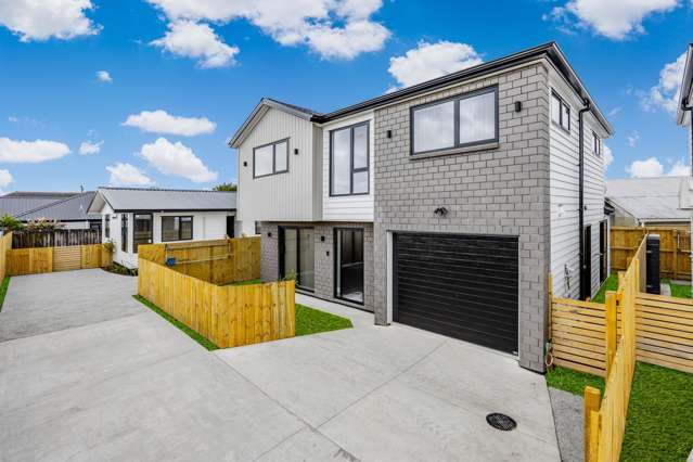 Stunning Brand-New 5-Bedroom Home