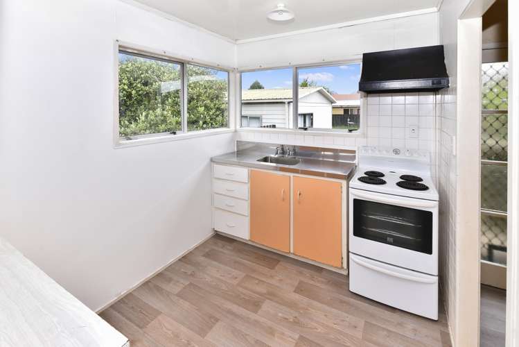 2/28 Sharland Avenue Manurewa_4