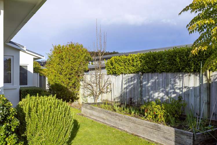 25 Magnolia Rise Waipahihi_21