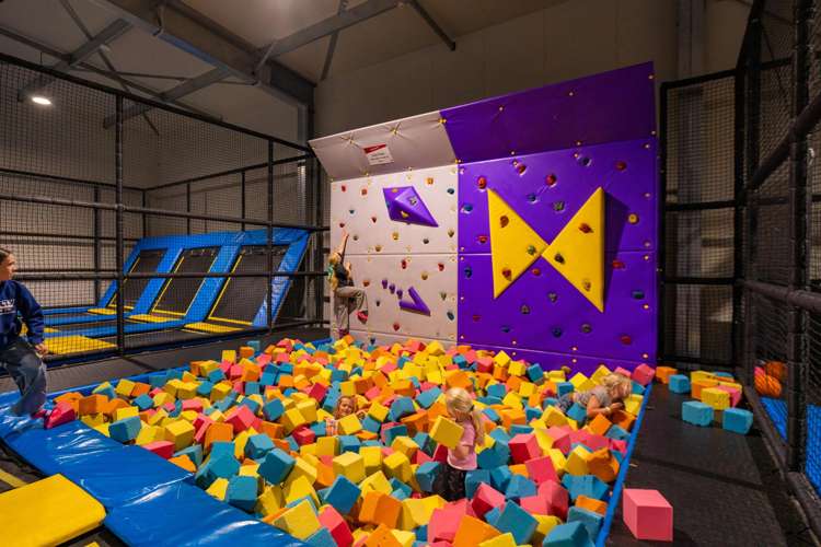 650 Lake Terrace Wharewaka_10