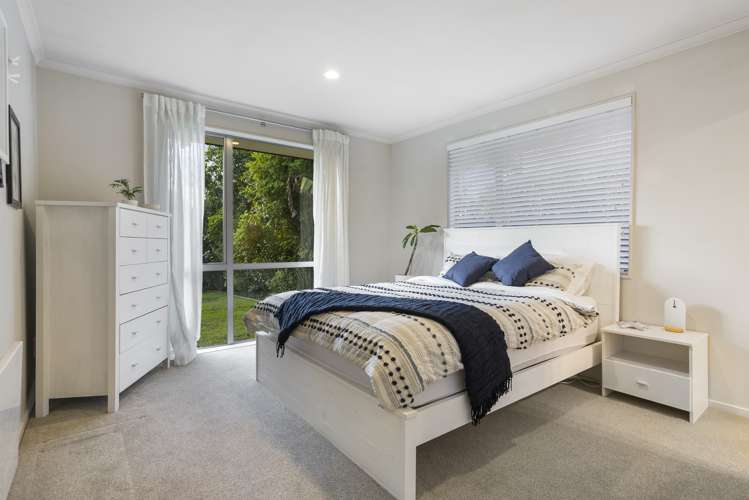 8 Louvain Place Greenhithe_20